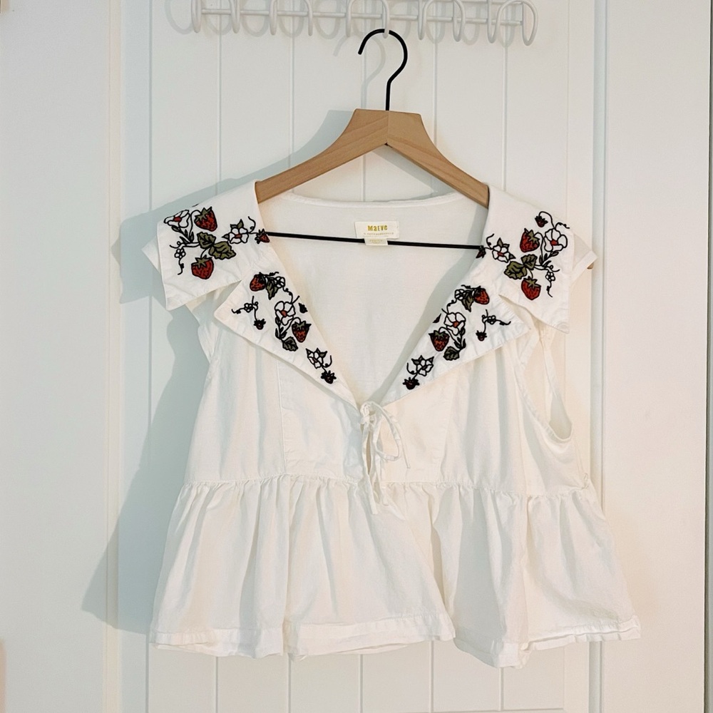 Maeve Babydoll Strawberry Blouse - Picture 4 of 7